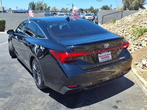 Used 2021 Toyota Avalon XSE FWD image 5