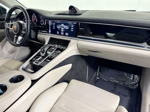 Used 2018 Porsche Panamera 4S image 39