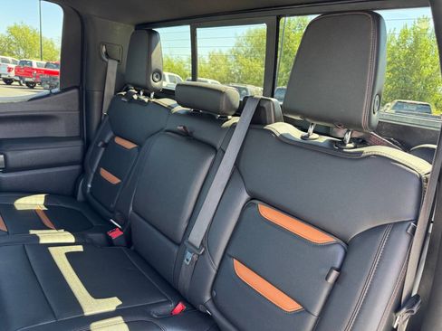 Used 2021 GMC Sierra 1500 AT4 w/ AT4 Premium Package AWD/4WD image 29