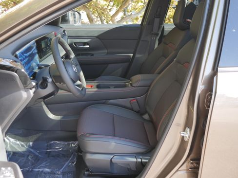 New 2026 Nissan Kicks SR w/ SR Premium Package image 3