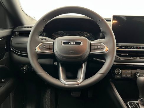 New 2026 Jeep Compass Latitude AWD/4WD image 12