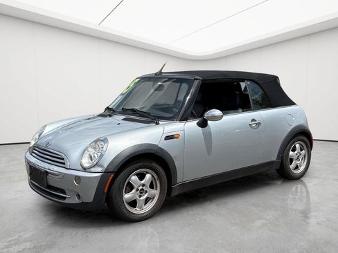 Used 2005 MINI Cooper Convertible FWD image 3
