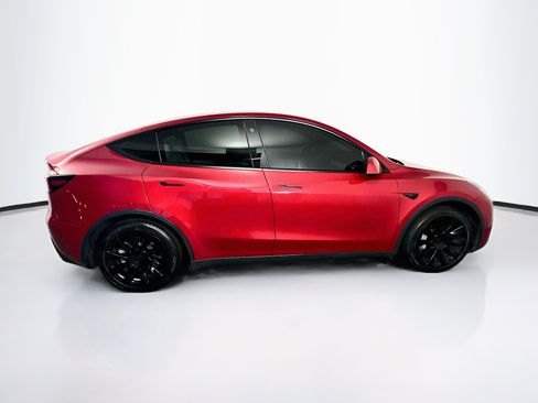 Used 2021 Tesla Model Y 2WD image 10