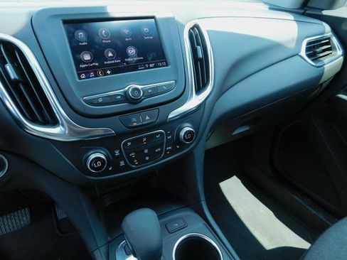 Used 2024 Chevrolet Equinox LT AWD/4WD image 16