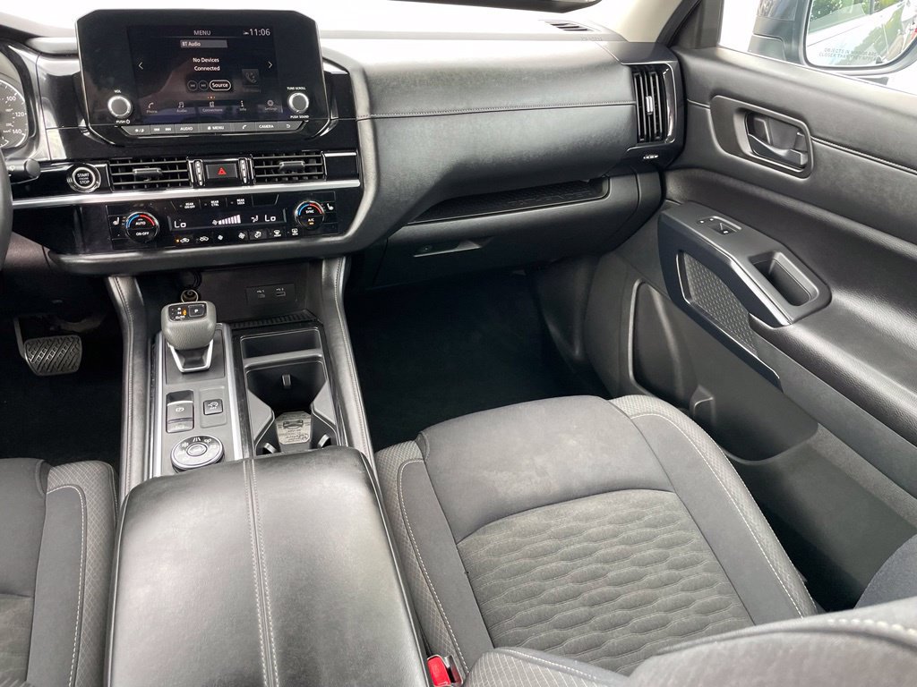 Certified 2024 Nissan Pathfinder SV w/ Lighting Package (N92) AWD/4WD image 9