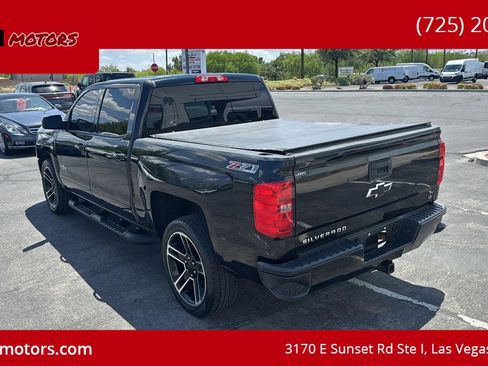 Used 2017 Chevrolet Silverado 1500 LT w/ LPO, Black Pack image 4