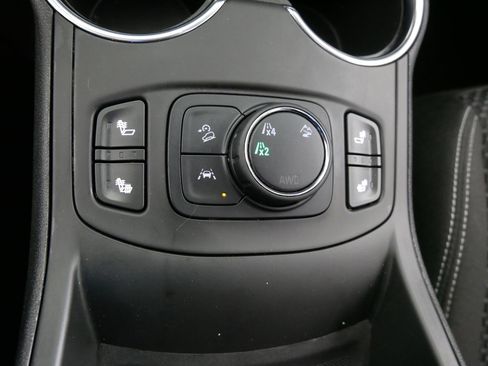 Used 2023 GMC Terrain SLE w/ Driver Convenience Package AWD/4WD image 30