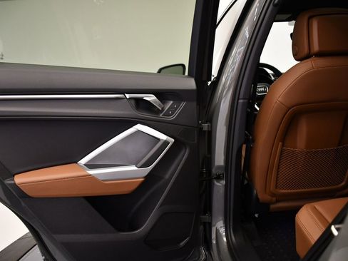 Used 2025 Audi Q3 2.0T Premium w/ Convenience Package image 40