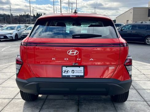 New 2026 Hyundai Kona SE AWD/4WD image 10