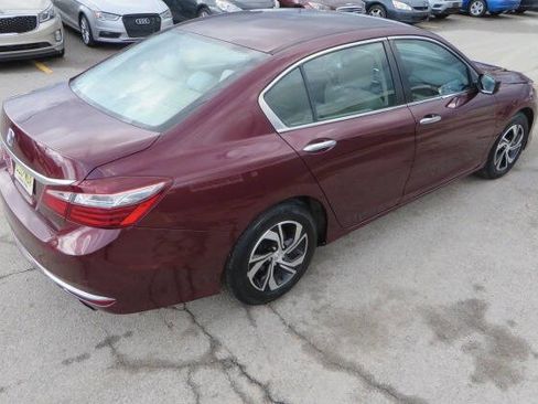 Used 2016 Honda Accord LX image 17
