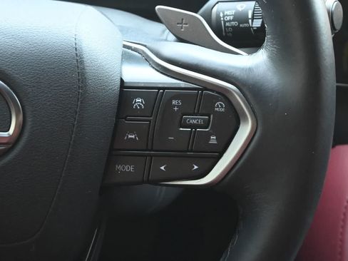 Used 2024 Lexus NX 250 FWD image 11