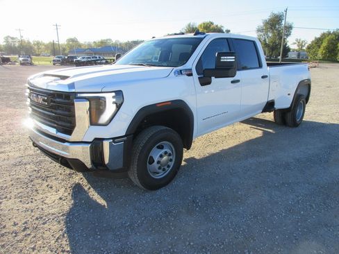 New 2026 GMC Sierra 3500 Pro image 11