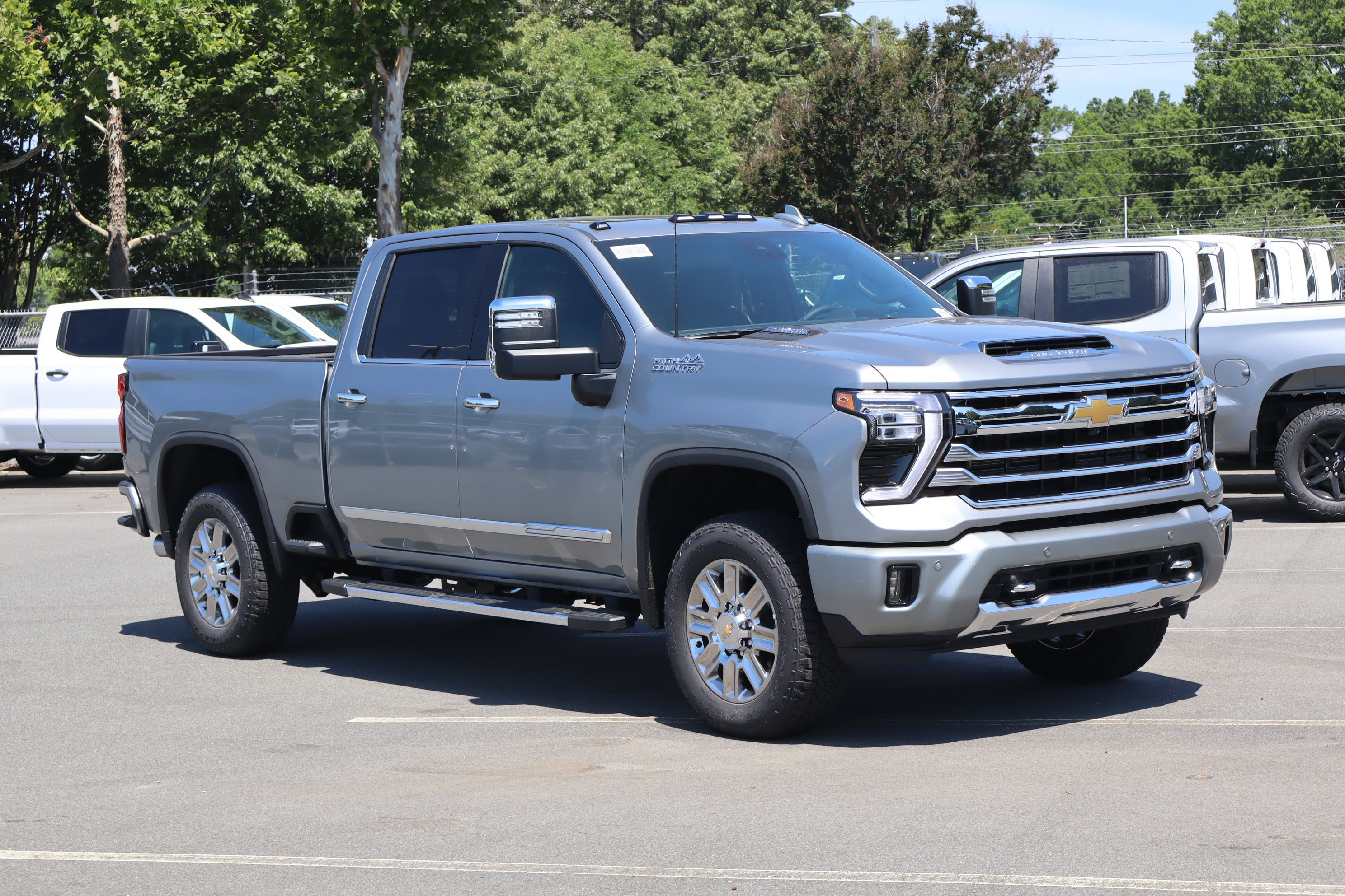 New 2026 Chevrolet Silverado 2500 High Country w/ High Country Premium Package AWD/4WD image 2