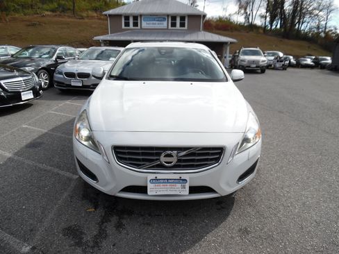 Used 2012 Volvo S60 T5 image 8