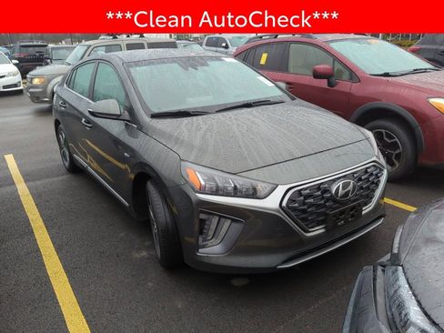 Used 2020 Hyundai Ioniq SEL image 3