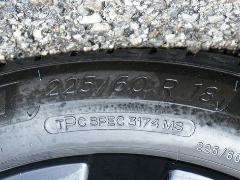 Used 2024 Chevrolet Equinox LS w/ LS Convenience Package image 39