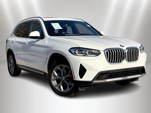 Used 2023 BMW X3 xDrive30i w/ Premium Package AWD/4WD image 3