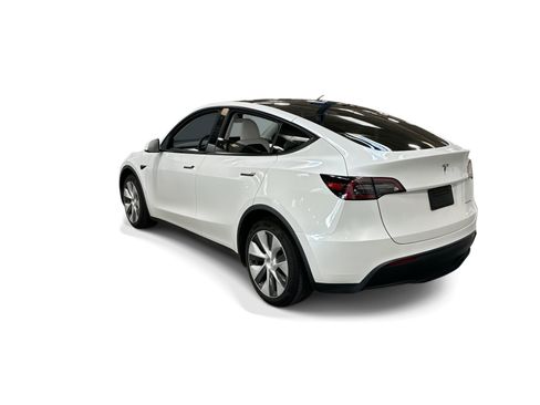 Certified 2023 Tesla Model Y Long Range AWD/4WD image 4