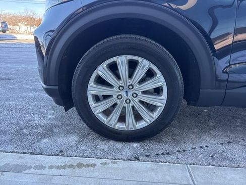 Used 2023 Ford Explorer Limited w/ Limited Technology Package image 8
