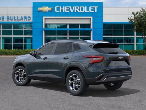 New 2026 Chevrolet Trax LT w/ Driver Confidence Package image 38