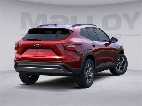 New 2026 Chevrolet Trax LT image 4