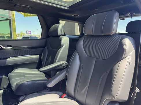 Used 2024 Hyundai Palisade Calligraphy image 41