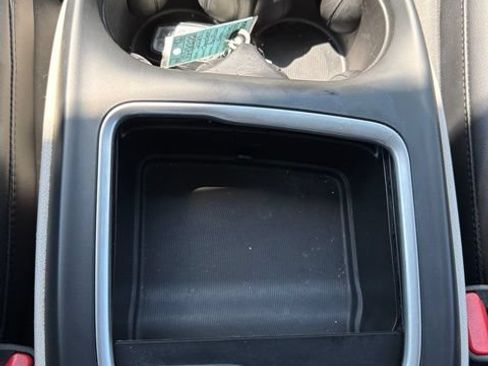 Used 2024 Chrysler Pacifica Touring-L FWD image 18