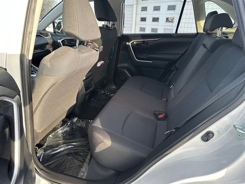 Used 2019 Toyota RAV4 LE w/ All Weather Liner Package image 10