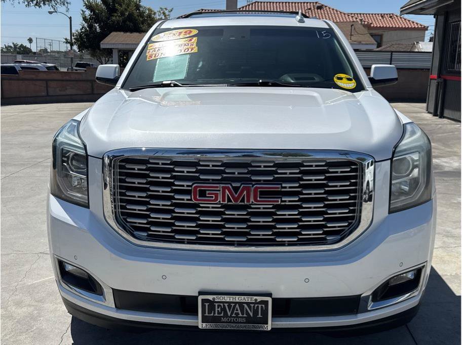Used 2019 GMC Yukon Denali w/ Denali Ultimate Package RWD image 2
