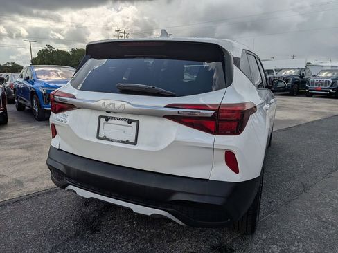 Used 2022 Kia Seltos LX AWD/4WD image 4