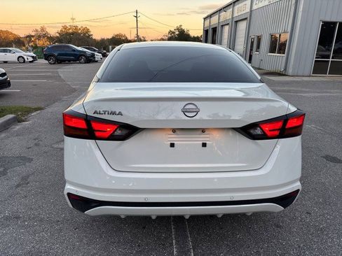 Used 2024 Nissan Altima 2.5 S image 8