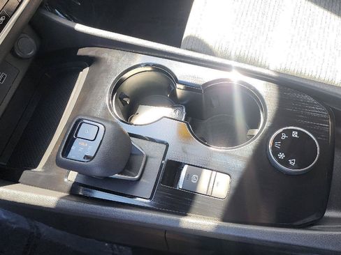Used 2023 Nissan Rogue SV AWD/4WD image 14