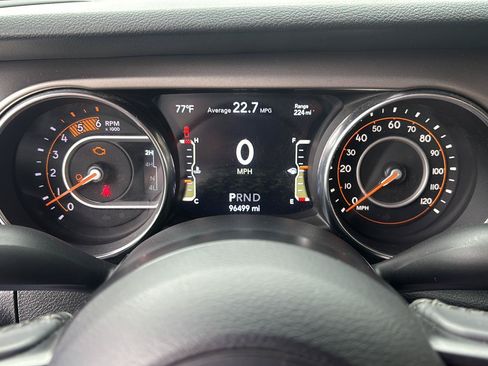 Used 2021 Jeep Gladiator Sport AWD/4WD image 9