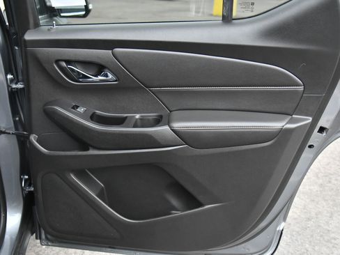 Used 2019 Chevrolet Traverse LT w/ LPO, Floor Liner Package image 41