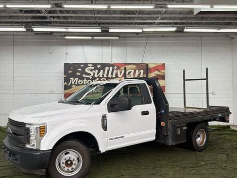 Used 2019 Ford F350 XL image 3