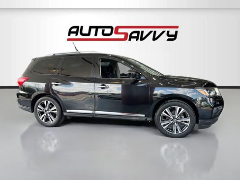 Used 2020 Nissan Pathfinder Platinum image 8