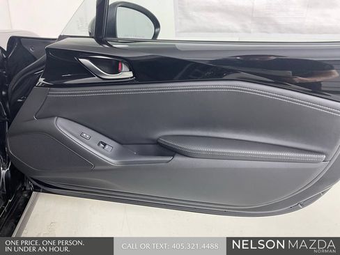 New 2026 MAZDA MX-5 Miata Club w/ Interior Package RWD image 17