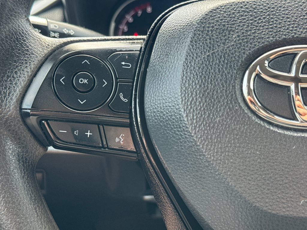 Used 2024 Toyota RAV4 LE AWD/4WD image 20