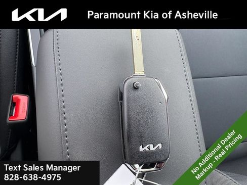 New 2026 Kia Niro LX FWD image 28