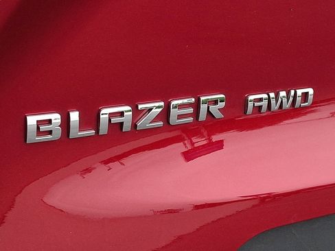 Used 2019 Chevrolet Blazer LT AWD/4WD image 32