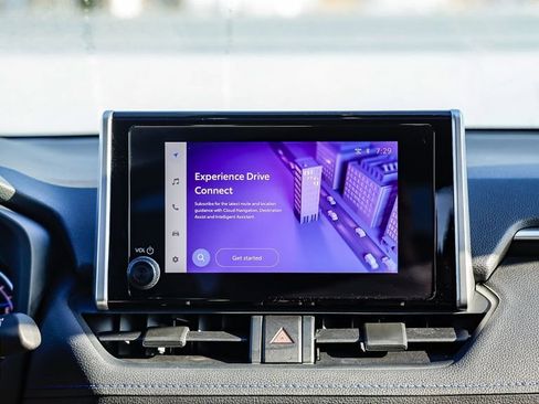 Used 2024 Toyota RAV4 SE image 15