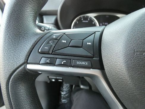 Used 2020 Nissan Versa S image 66