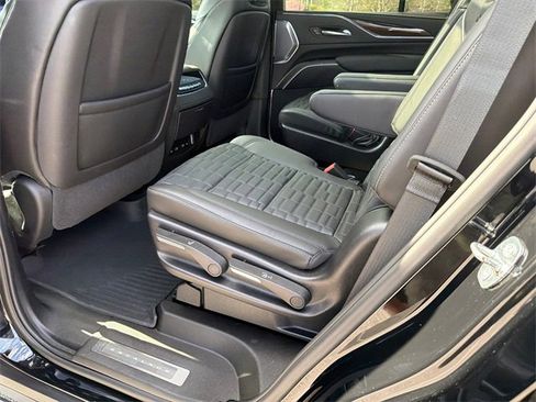 Used 2024 Cadillac Escalade Sport Platinum w/ LPO, ONYX Package image 21