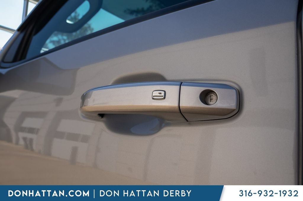 Used 2020 Chevrolet Silverado 1500 RST w/ All-Star Edition AWD/4WD image 32