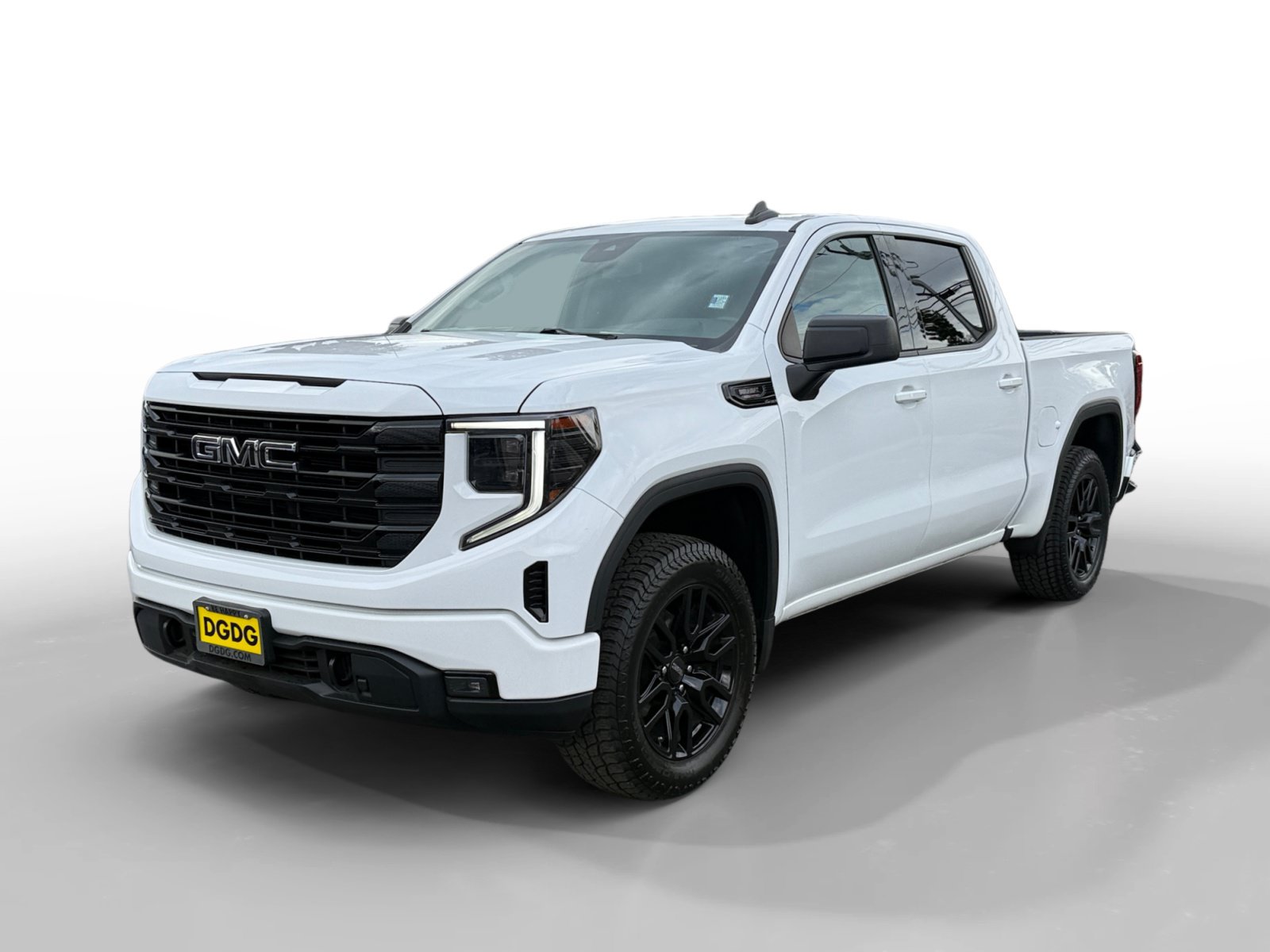 Used 2023 GMC Sierra 1500 Elevation w/ X31 Off-Road Package AWD/4WD image 1
