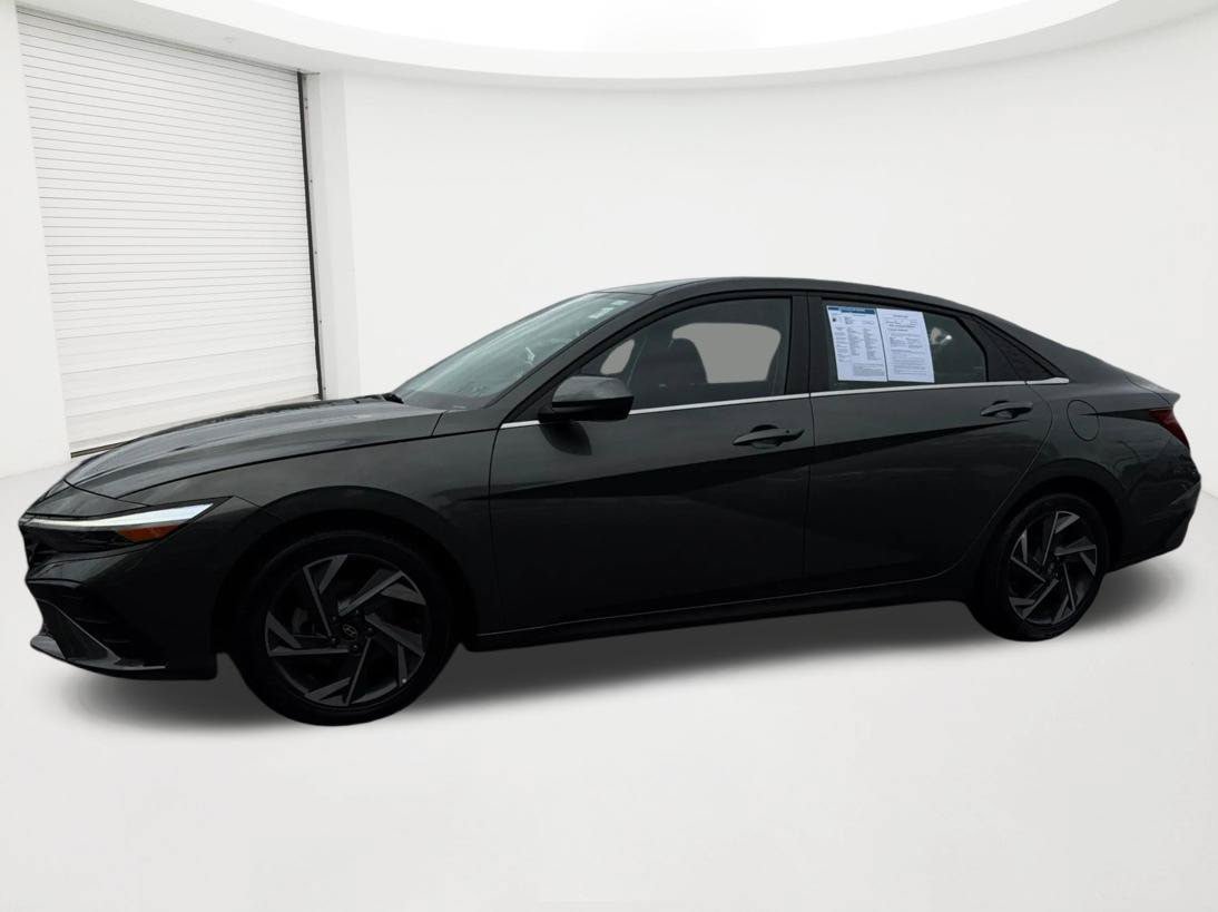 Certified 2024 Hyundai Elantra SEL w/ Convenience Package FWD image 8
