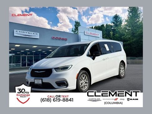 Used 2024 Chrysler Pacifica Touring-L FWD image 1