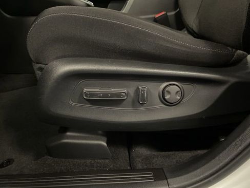 Used 2024 Honda CR-V EX image 12