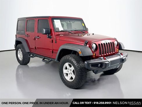 Used 2012 Jeep Wrangler Unlimited Rubicon w/ Dual Top Group AWD/4WD image 3