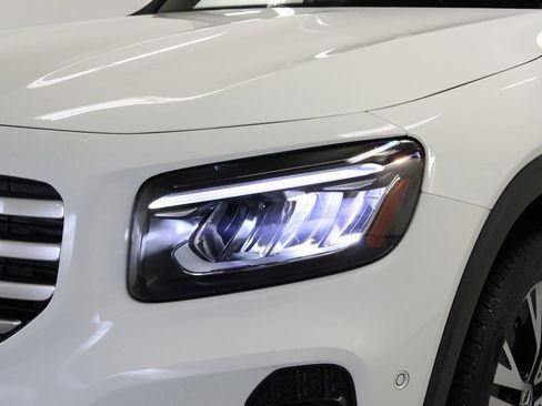 Certified 2024 Mercedes-Benz GLB 250 4MATIC image 9